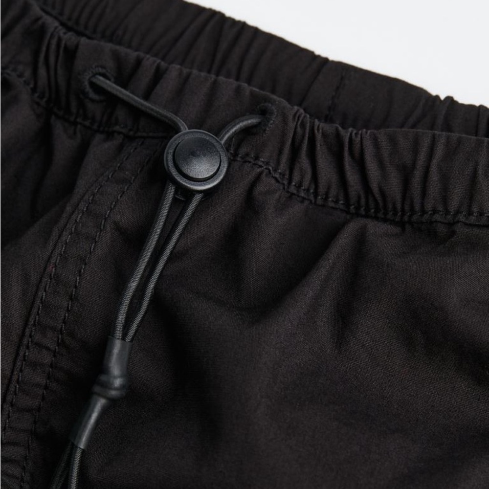 Parachute Pants 🖤 - Picture 2 of 3